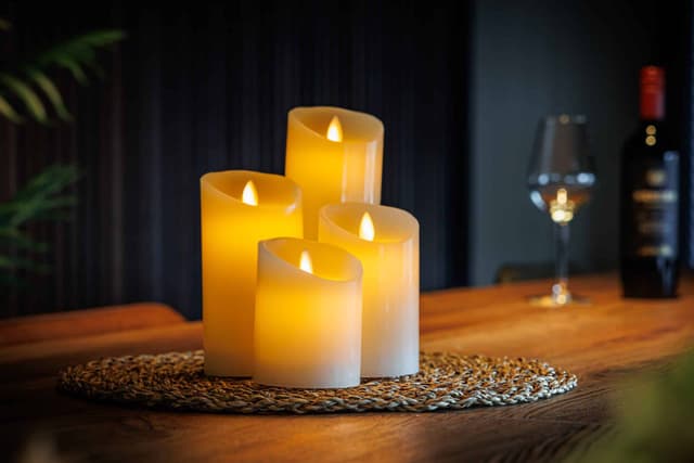 Aufladbares LED-Wachskerzen-Set – 4 Stück – DORSETTO