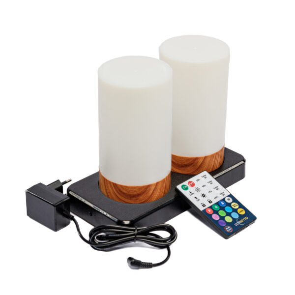 Set van 2 cilindervormige, oplaadbare LED Tafellampen DORSETTO (met houtlook), waterdicht en tot 105 uur te gebruiken. Wordt geleverd met afstandsbediening; geschikt voor binnen en buiten gebruik.